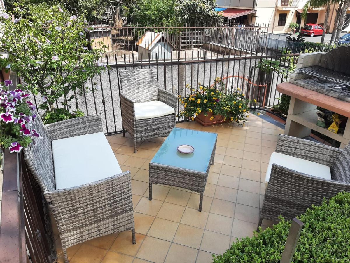 Casa Vacanze Etna Cocus Santa Venerina Eksteriør bilde